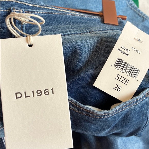 NWT DL1961 Hepburn Extra Wide Leg 32” Jeans Sz 26 - Picture 9 of 11